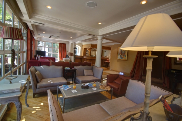 Najeti Avignon Hôtel La Magnaneraie (Villeneuve-lès-Avignon)
